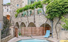 La Tour Des Remparts